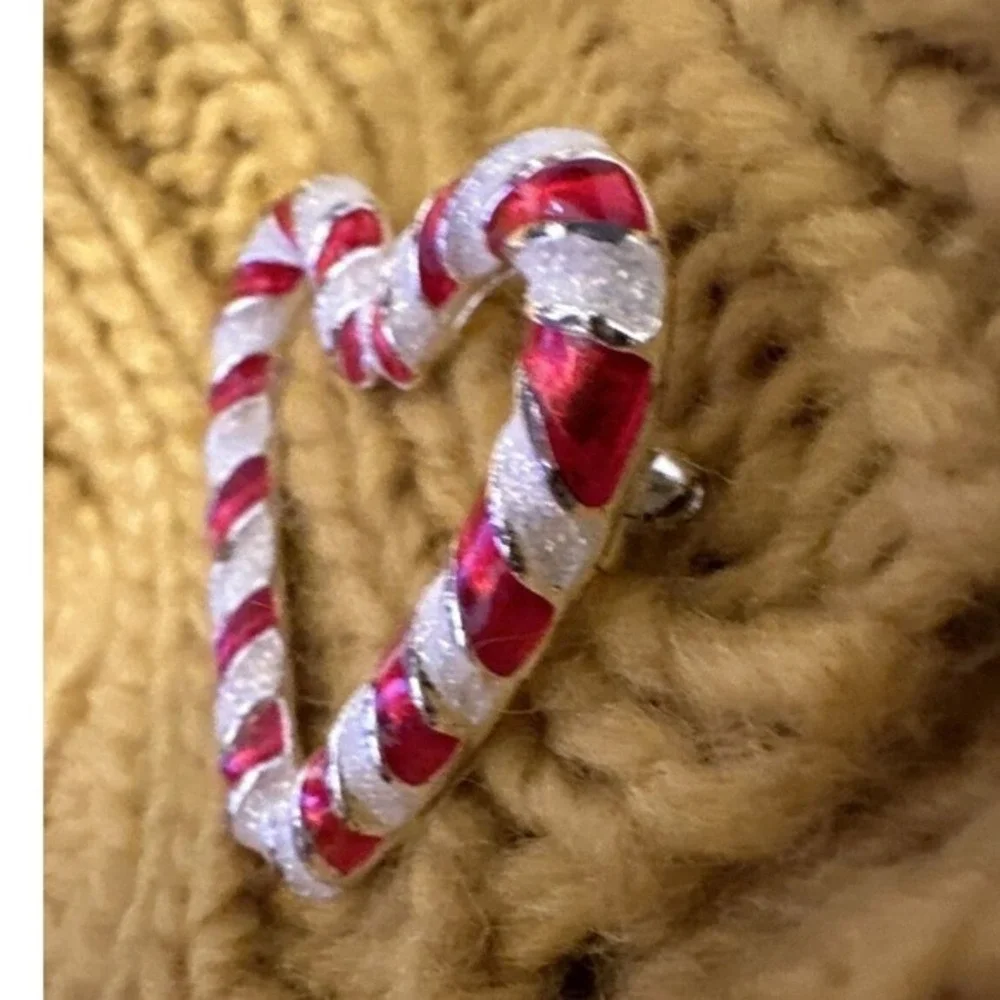 Candy Cane Heart Brooch Red White Glitter Enamel Holiday Pin‎ Silver Tone J-01